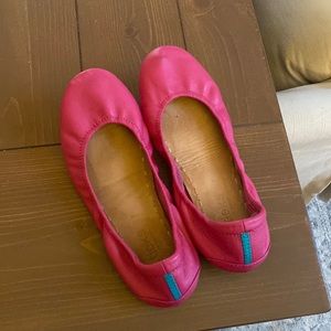 Hot pink Tieks